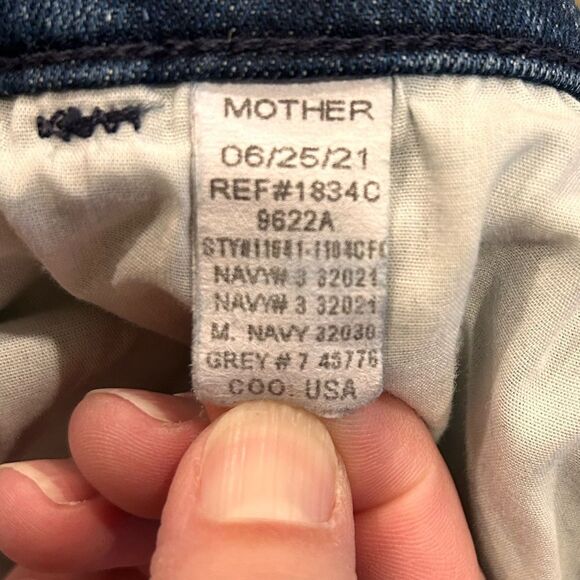 Mother Women's Jean The Stash Swooner in Dark Blue. EUC *SAMPLE* - Picture 11 of 12